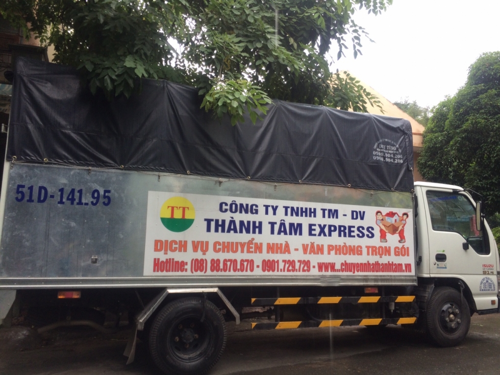 Xe tải cung cấp dịch vụ chuyển nhà tại Thành Tâm Express
