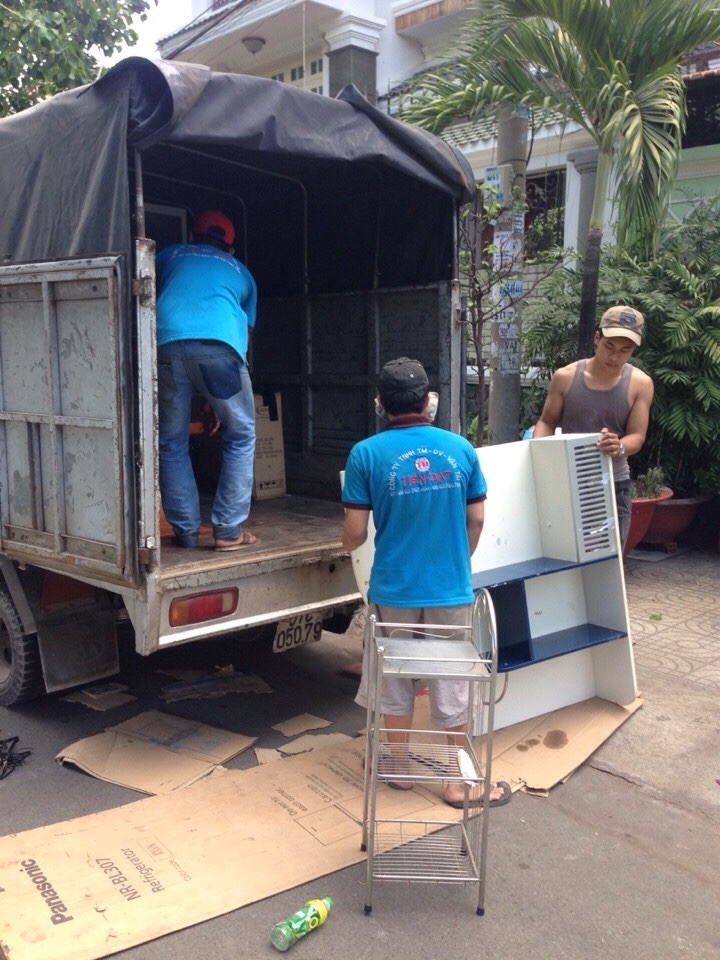 Hàng hóa, tài sản của khách hàng khi chuyển nhà trọn gói tại Phú Nhuận đều được vận chuyển bằng taxi tải