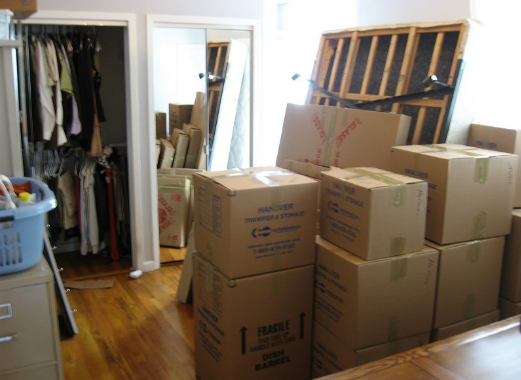 Sắp xếp, phân loại đồ đạc, đóng gói đồ khi chuyển nhà trọ sinh viên trọn gói tại Thành Tâm Express