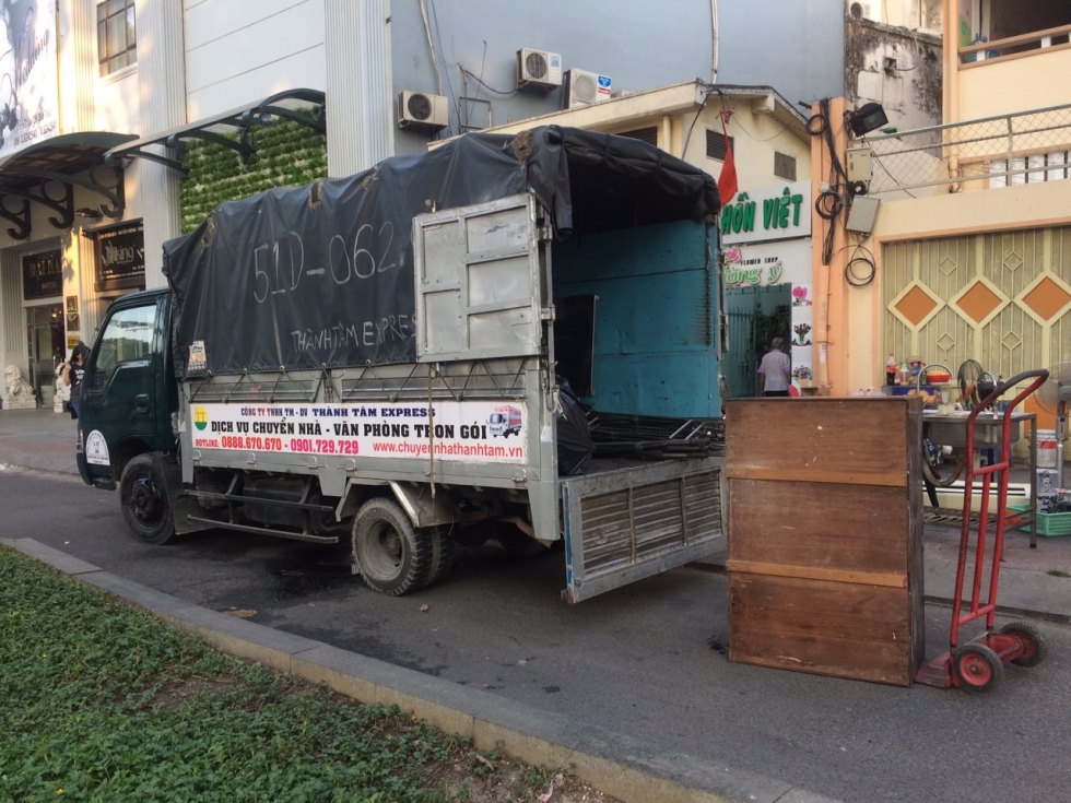 Xe tải cung cấp dịch vụ chuyển nhà TPHCM tại Thành Tâm